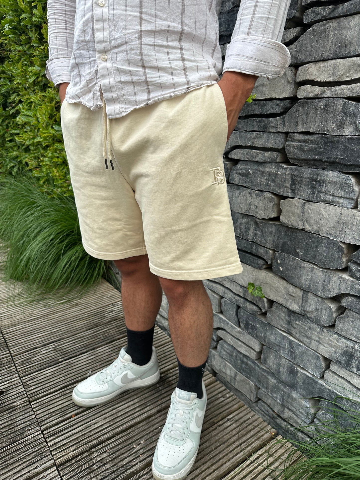 Heavy Icon Sign shorts